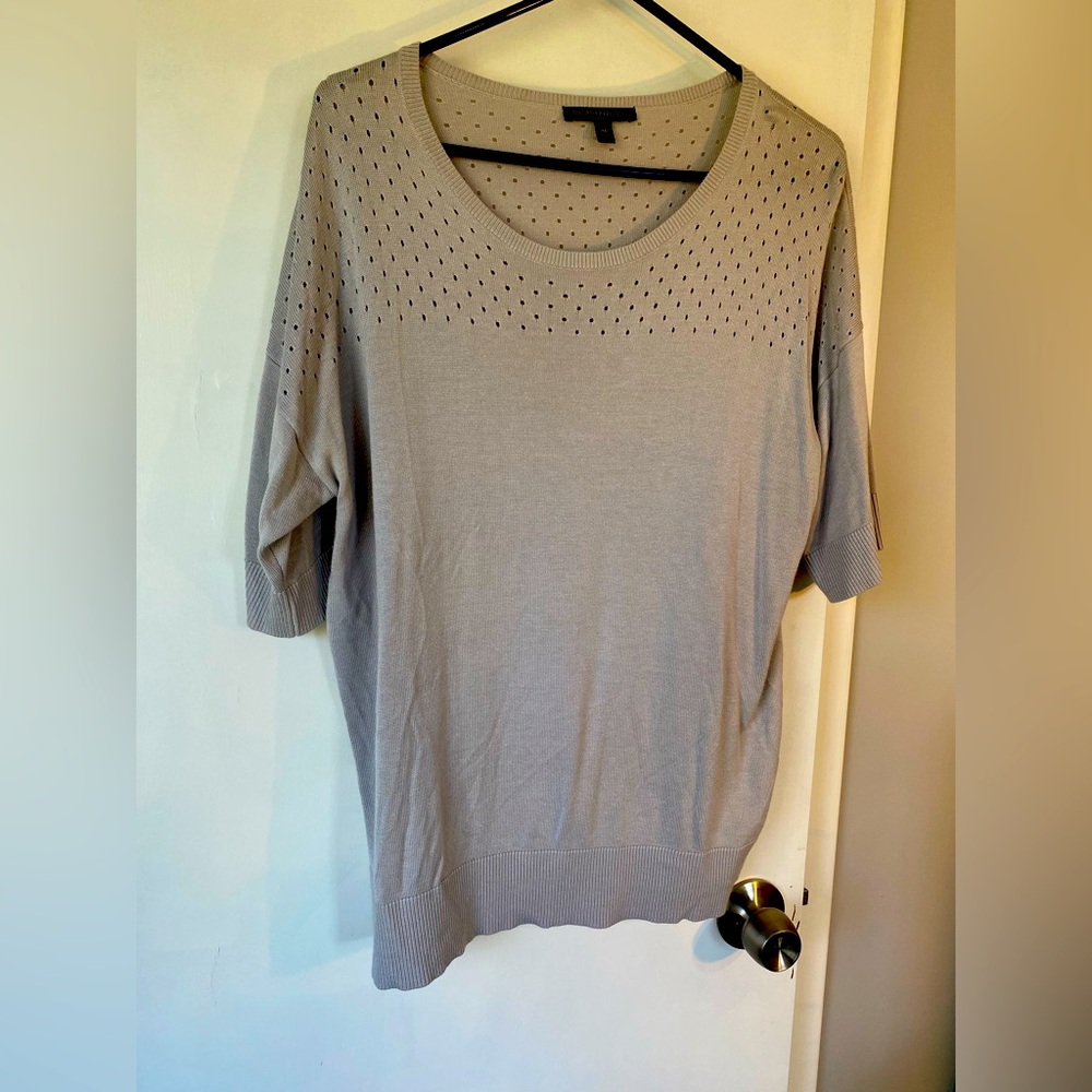 Short sleeve sweater